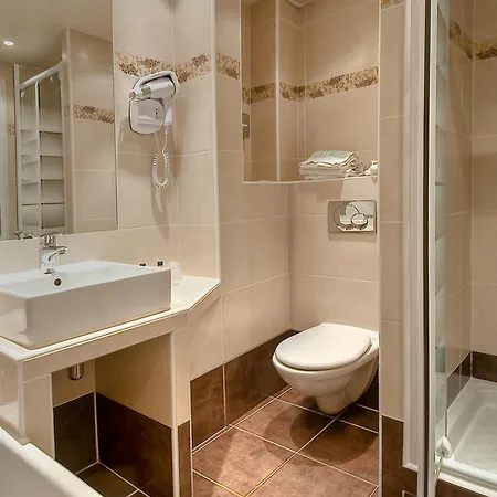 Hotel L'ouest 3*