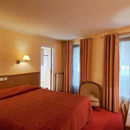 Hotel L'ouest 3*