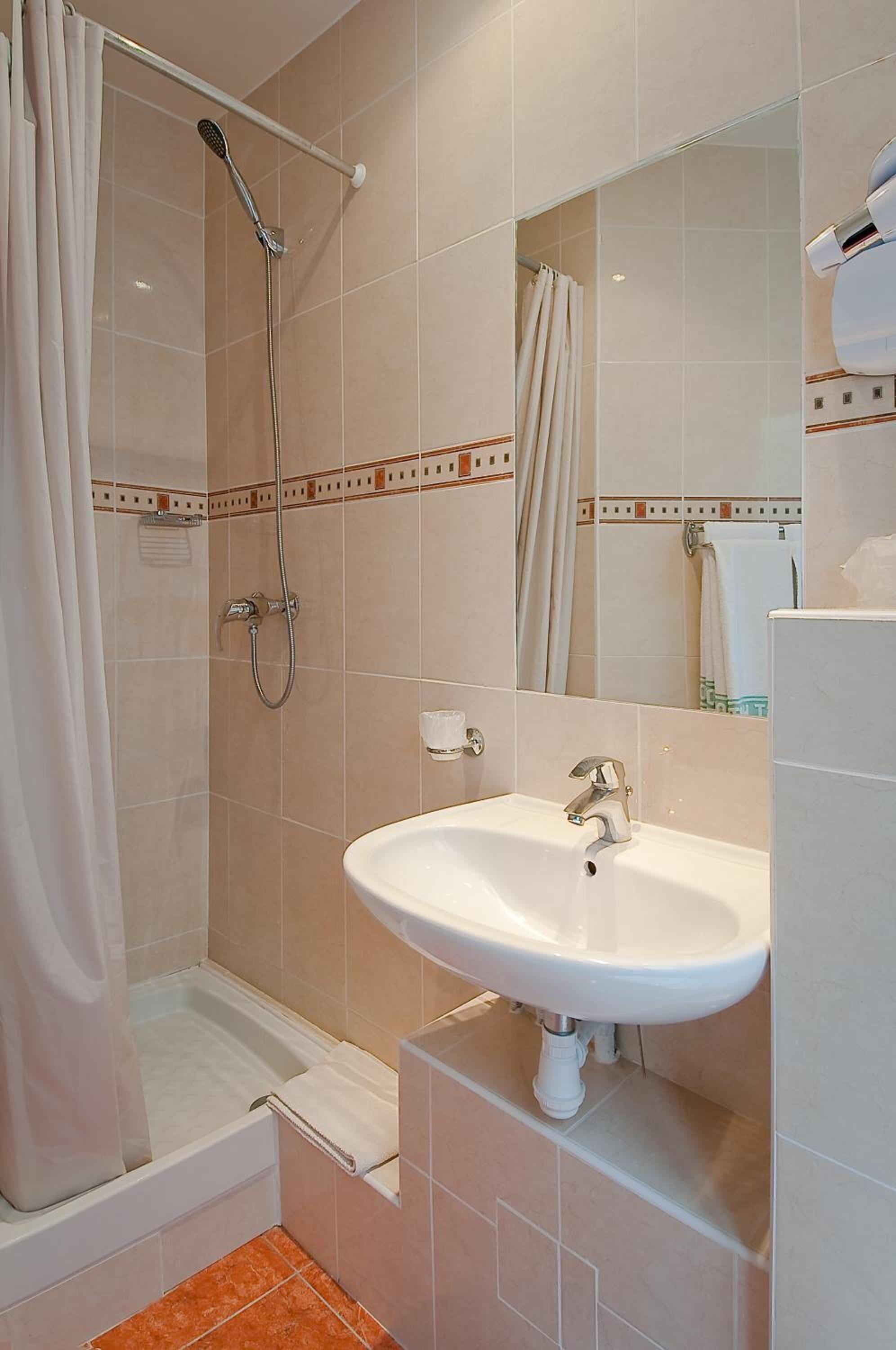 L'ouest 3* Paris